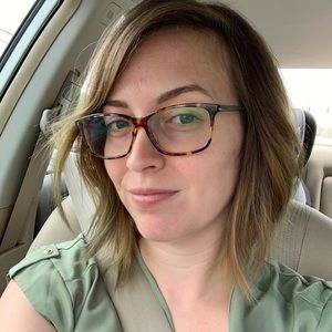 Meet your Posher, Whitney